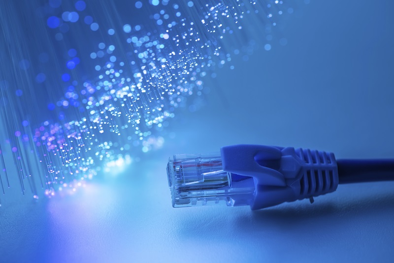 How Fiber Optic Cables Function and the Advantages They Offer